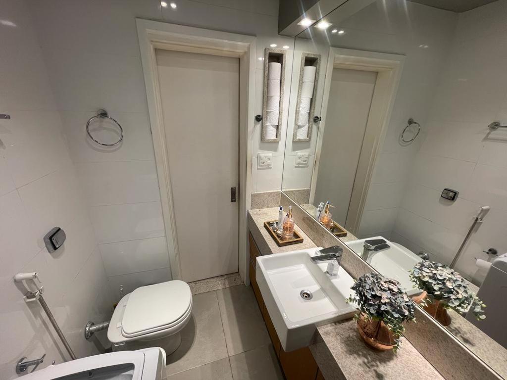 Ferienwohnung Lindo Apartamento Mobiliado, Uma Quadra Da Praia! Rio de Janeiro Exterior foto